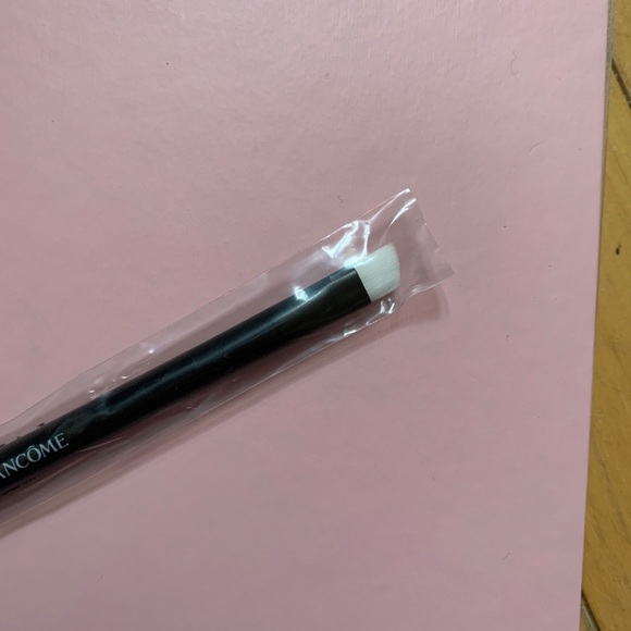 Lancôme dual tip makeup brush - Picture 2 of 3
